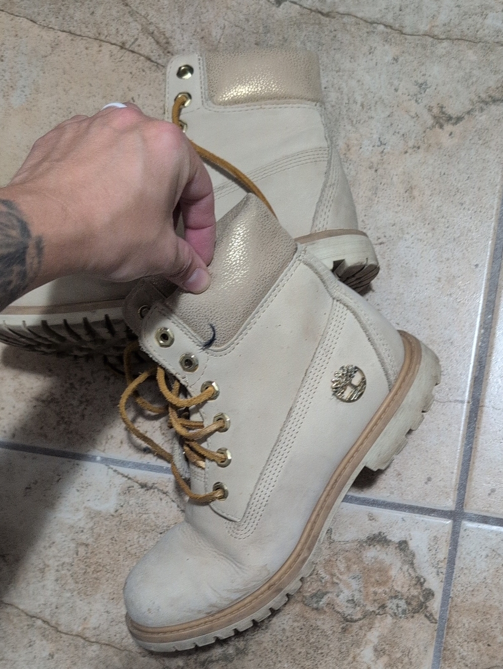 Timberland Women’s Cream Tan Lace-Up Leather Work Boots